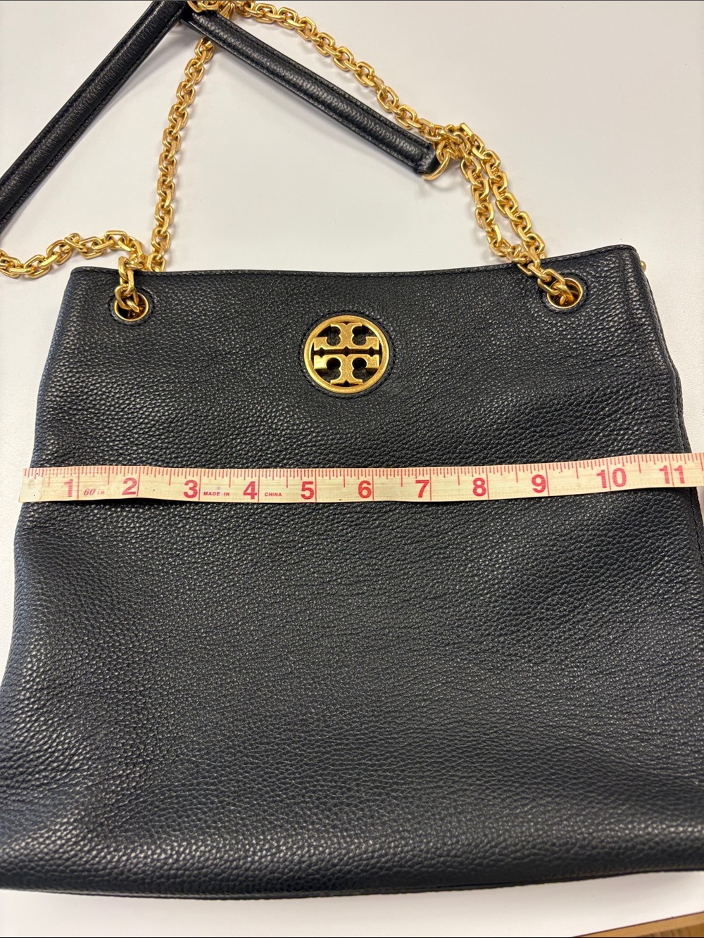 Tory Burch Black Pebbled Leather Shoulder Bag with Adjustable Gold Chain - Picture 9 of 10